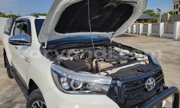 Acheter Occasion Voiture Toyota Hilux Blanc à Lusaka, Zambie Acheter Occasion Voiture Toyota Hilux Blanc à Lusaka, Zambie