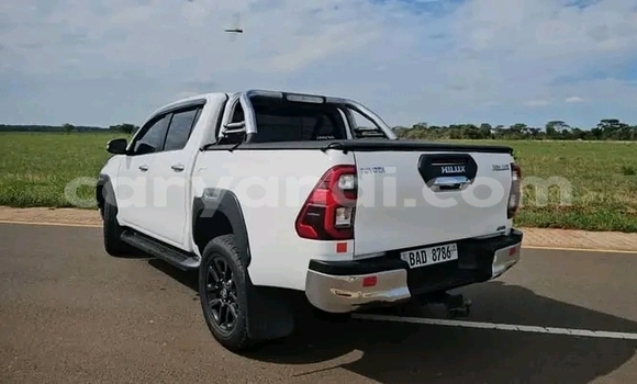 Buy Used Toyota Hilux White Car in Choma in Southern Buy Used Toyota Hilux White Car in Choma in Southern