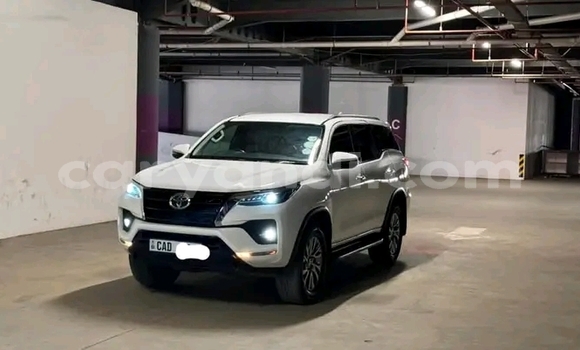 Acheter Occasion Voiture Toyota Fortuner Blanc à Choma, Du sud Acheter Occasion Voiture Toyota Fortuner Blanc à Choma, Du sud