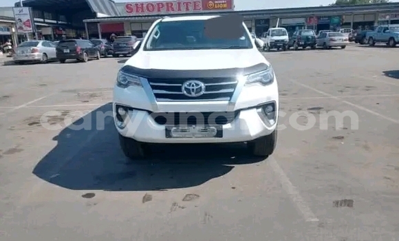 Acheter Occasion Voiture Toyota Fortuner Blanc à Choma, Du sud Acheter Occasion Voiture Toyota Fortuner Blanc à Choma, Du sud