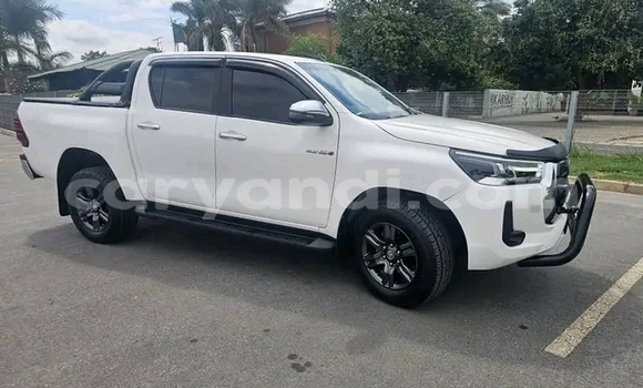 Acheter Occasion Voiture Toyota Hilux Blanc à Lusaka, Zambie Acheter Occasion Voiture Toyota Hilux Blanc à Lusaka, Zambie