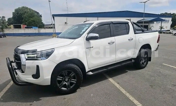 Acheter Occasion Voiture Toyota Hilux Blanc à Lusaka, Zambie Acheter Occasion Voiture Toyota Hilux Blanc à Lusaka, Zambie