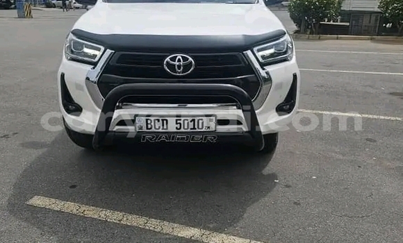 Acheter Occasion Voiture Toyota Hilux Blanc à Lusaka, Zambie Acheter Occasion Voiture Toyota Hilux Blanc à Lusaka, Zambie