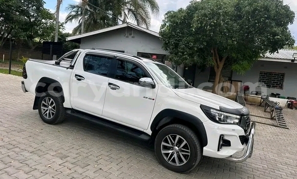 Buy Used Toyota Hilux White Car in Lusaka in Zambia Buy Used Toyota Hilux White Car in Lusaka in Zambia