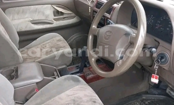 Acheter Occasion Voiture Toyota Prado Blanc à Lusaka, Zambie