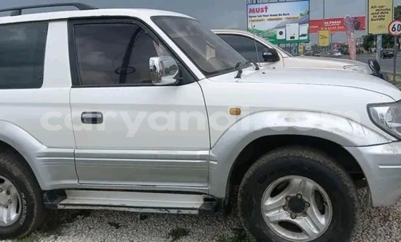 Acheter Occasion Voiture Toyota Prado Blanc à Lusaka, Zambie Acheter Occasion Voiture Toyota Prado Blanc à Lusaka, Zambie