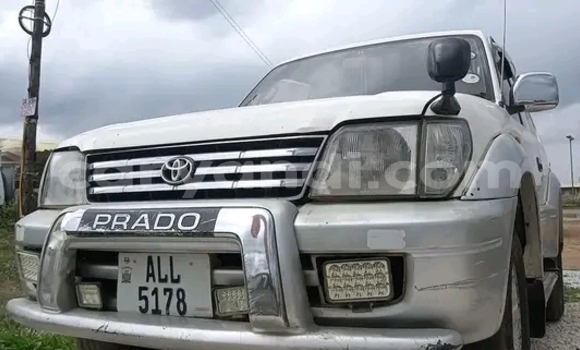 Acheter Occasion Voiture Toyota Prado Blanc à Lusaka, Zambie Acheter Occasion Voiture Toyota Prado Blanc à Lusaka, Zambie