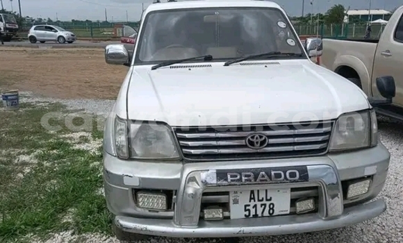 Acheter Occasion Voiture Toyota Prado Blanc à Lusaka, Zambie Acheter Occasion Voiture Toyota Prado Blanc à Lusaka, Zambie