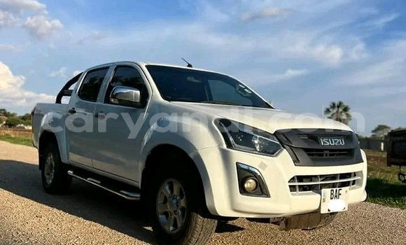 Acheter Occasion Voiture Isuzu KB Blanc à Lusaka, Zambie Acheter Occasion Voiture Isuzu KB Blanc à Lusaka, Zambie