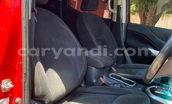 Acheter Occasion Voiture Nissan Navara Rouge à Lusaka, Zambie Acheter Occasion Voiture Nissan Navara Rouge à Lusaka, Zambie