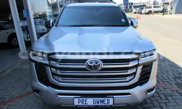 Tenga Tsaru Toyota Land Cruiser Sirivha Mota in Lusaka in Zambia Tenga Tsaru Toyota Land Cruiser Sirivha Mota in Lusaka in Zambia