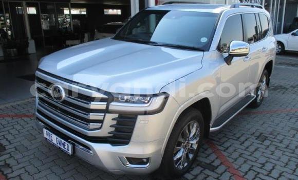 Tenga Tsaru Toyota Land Cruiser Sirivha Mota in Lusaka in Zambia Tenga Tsaru Toyota Land Cruiser Sirivha Mota in Lusaka in Zambia