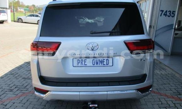 Tenga Tsaru Toyota Land Cruiser Sirivha Mota in Lusaka in Zambia Tenga Tsaru Toyota Land Cruiser Sirivha Mota in Lusaka in Zambia