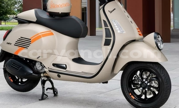 Nunua Ilio tumika Vespa GTV Beige Bike ndani ya Lusaka nchini Zambia