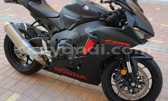 Acheter Occasion Moto Honda CBR 1000 RR Noir à Lusaka, Zambie