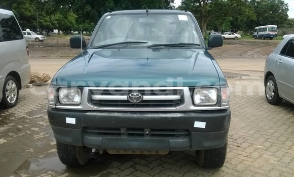 Acheter Occasion Voiture Toyota Hilux Vert à Lusaka, Zambie Acheter Occasion Voiture Toyota Hilux Vert à Lusaka, Zambie