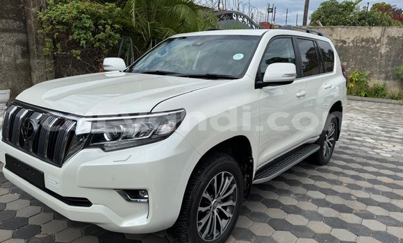 Buy New Landwind Forward White Car in Lusaka in Zambia Buy New Landwind Forward White Car in Lusaka in Zambia