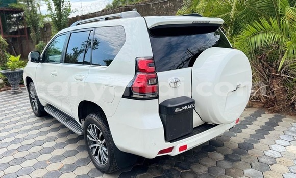 Buy New Landwind Forward White Car in Lusaka in Zambia Buy New Landwind Forward White Car in Lusaka in Zambia