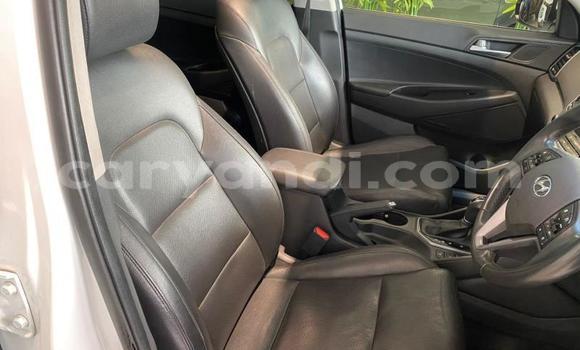 Nunua Ilio tumika Hyundai Tucson Nyeupe Gari ndani ya Livingstone nchini Zambia Nunua Ilio tumika Hyundai Tucson Nyeupe Gari ndani ya Livingstone nchini Zambia