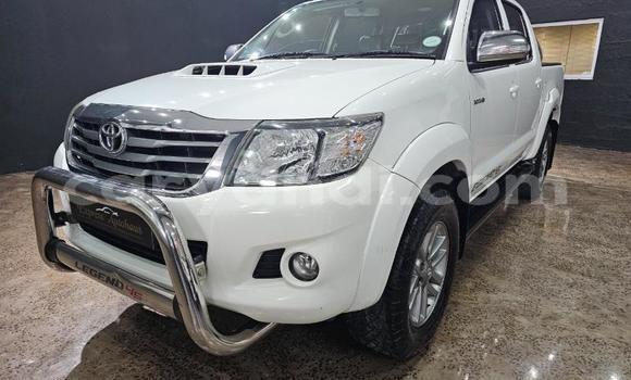 Acheter Occasion Voiture Toyota Hilux Blanc à Livingstone, Zambie Acheter Occasion Voiture Toyota Hilux Blanc à Livingstone, Zambie