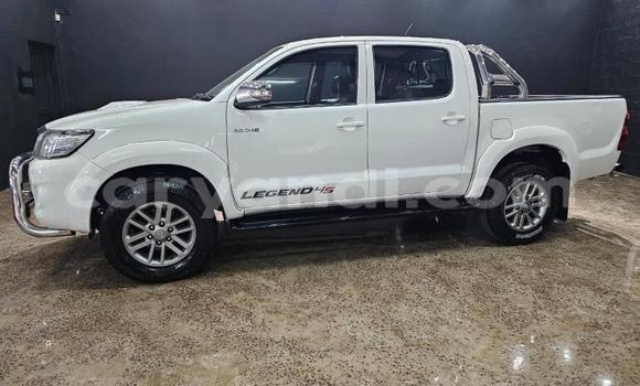 Acheter Occasion Voiture Toyota Hilux Blanc à Livingstone, Zambie Acheter Occasion Voiture Toyota Hilux Blanc à Livingstone, Zambie