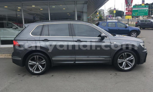 Acheter Occasion Voiture Volkswagen Tiguan Bleu à Solwezi, Nord-Ouest Acheter Occasion Voiture Volkswagen Tiguan Bleu à Solwezi, Nord-Ouest