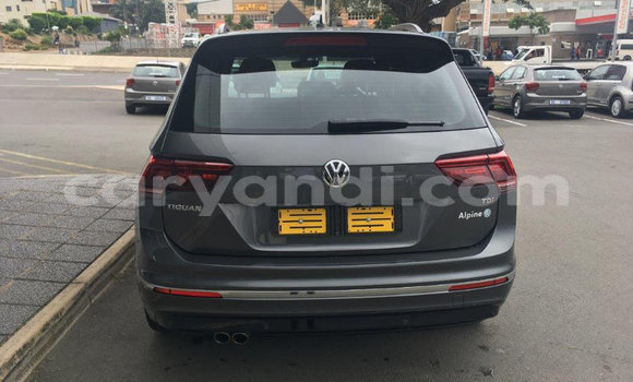 Acheter Occasion Voiture Volkswagen Tiguan Bleu à Solwezi, Nord-Ouest Acheter Occasion Voiture Volkswagen Tiguan Bleu à Solwezi, Nord-Ouest