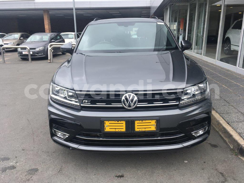 Big with watermark 2014 volkswagen tiguan b