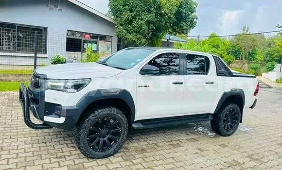 Tenga Tsaru Toyota Hilux Chena Mota in Lusaka in Zambia Tenga Tsaru Toyota Hilux Chena Mota in Lusaka in Zambia