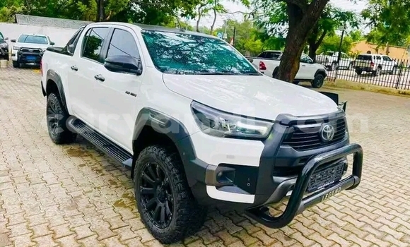 Tenga Tsaru Toyota Hilux Chena Mota in Lusaka in Zambia Tenga Tsaru Toyota Hilux Chena Mota in Lusaka in Zambia