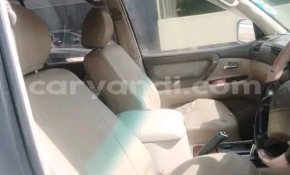 Tenga Tsaru Toyota Land Cruiser Zvimwe Mota in Lusaka in Zambia