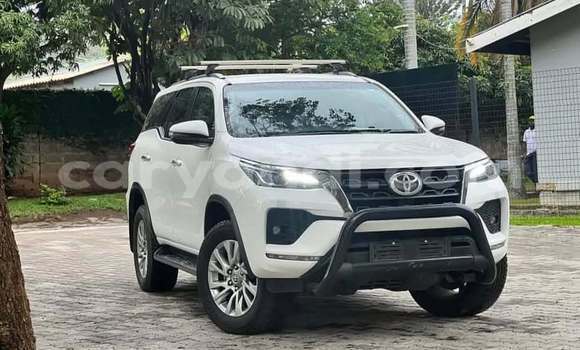 Acheter Occasion Voiture Toyota Fortuner Blanc à Lusaka, Zambie