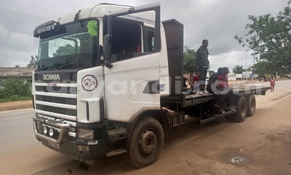 Tenga Tsaru Scania R420 Chena Rori in Lusaka in Zambia Tenga Tsaru Scania R420 Chena Rori in Lusaka in Zambia