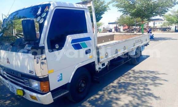 Tenga Tsaru Mitsubishi Canter Chena Rori in Lusaka in Zambia Tenga Tsaru Mitsubishi Canter Chena Rori in Lusaka in Zambia
