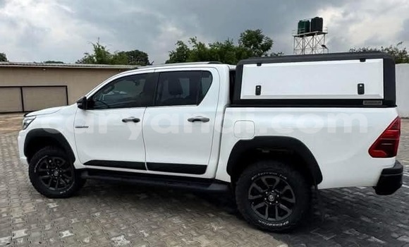 Tenga Tsaru Toyota Hilux Chena Mota in Lusaka in Zambia Tenga Tsaru Toyota Hilux Chena Mota in Lusaka in Zambia