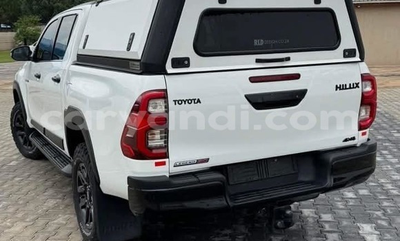 Tenga Tsaru Toyota Hilux Chena Mota in Lusaka in Zambia Tenga Tsaru Toyota Hilux Chena Mota in Lusaka in Zambia