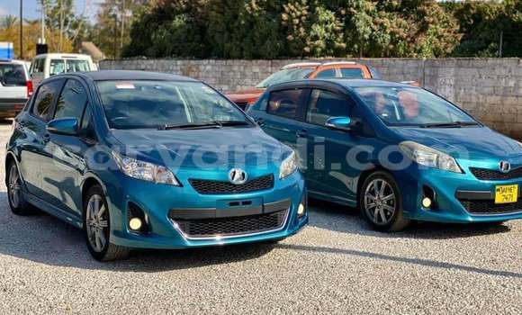 Nunua Ilio tumika Toyota Vitz Kijani Gari ndani ya Lusaka nchini Zambia