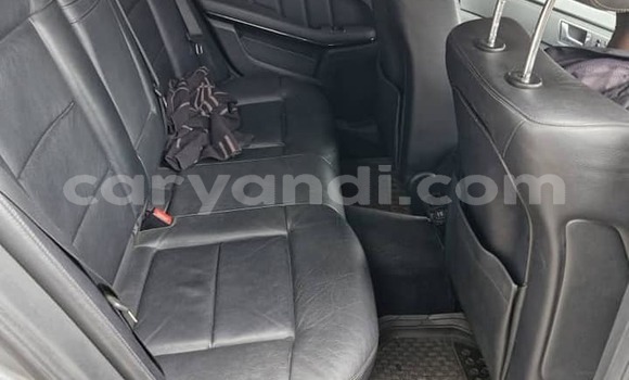 Tenga Tsaru Mercedes‒Benz E–Class Zvimwe Mota in Lusaka in Zambia Tenga Tsaru Mercedes‒Benz E–Class Zvimwe Mota in Lusaka in Zambia