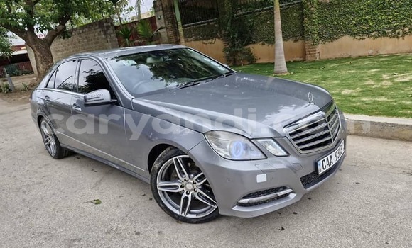 Tenga Tsaru Mercedes‒Benz E–Class Zvimwe Mota in Lusaka in Zambia Tenga Tsaru Mercedes‒Benz E–Class Zvimwe Mota in Lusaka in Zambia