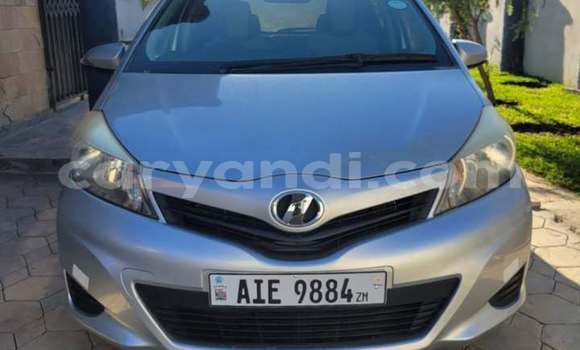 Tenga Tsaru Toyota Vitz Zvimwe Mota in Lusaka in Zambia