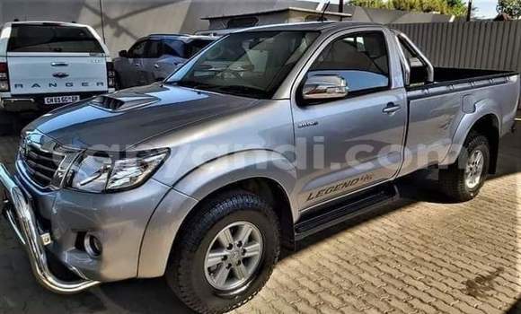 Nunua Ilio tumika Toyota Hilux Fedha Gari ndani ya Lusaka nchini Zambia