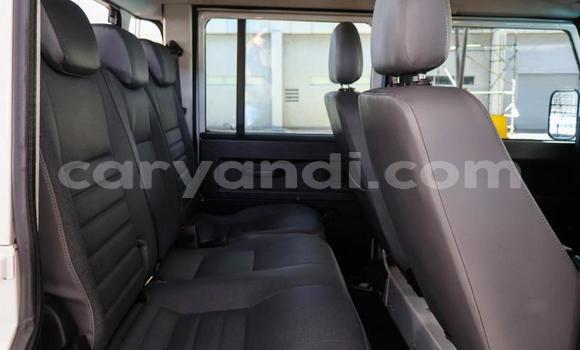 Buy Used Land Rover Defender White Car in Livingstone in Zambia Buy Used Land Rover Defender White Car in Livingstone in Zambia