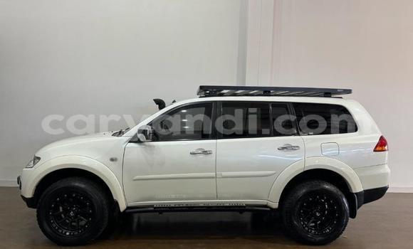 Buy Used Mitsubishi Pajero White Car in Livingstone in Zambia Buy Used Mitsubishi Pajero White Car in Livingstone in Zambia