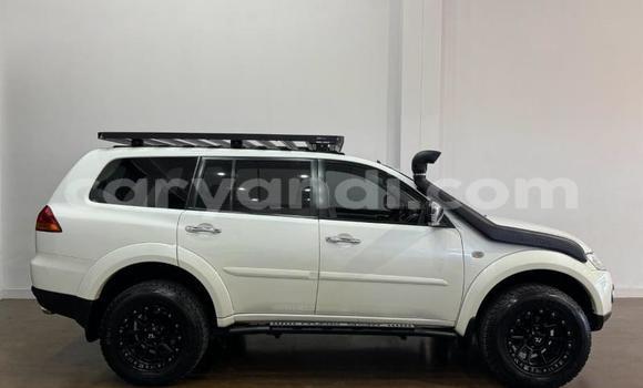Buy Used Mitsubishi Pajero White Car in Livingstone in Zambia Buy Used Mitsubishi Pajero White Car in Livingstone in Zambia