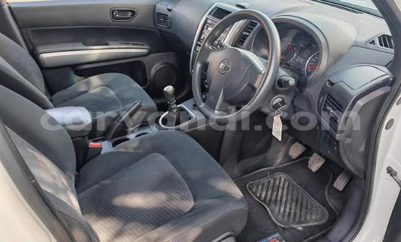 Acheter Occasion Voiture Nissan X–Trail Blanc à Livingstone, Zambie Acheter Occasion Voiture Nissan X–Trail Blanc à Livingstone, Zambie