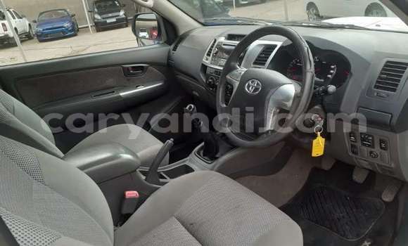 Acheter Occasion Voiture Toyota Hilux Blanc à Livingstone, Zambie Acheter Occasion Voiture Toyota Hilux Blanc à Livingstone, Zambie