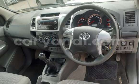 Acheter Occasion Voiture Toyota Hilux Blanc à Livingstone, Zambie Acheter Occasion Voiture Toyota Hilux Blanc à Livingstone, Zambie