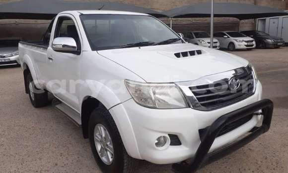 Acheter Occasion Voiture Toyota Hilux Blanc à Livingstone, Zambie Acheter Occasion Voiture Toyota Hilux Blanc à Livingstone, Zambie