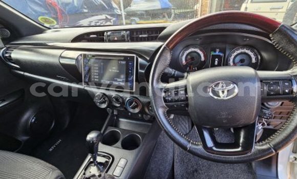 Acheter Occasion Voiture Toyota Hilux Blanc à Livingstone, Zambie Acheter Occasion Voiture Toyota Hilux Blanc à Livingstone, Zambie