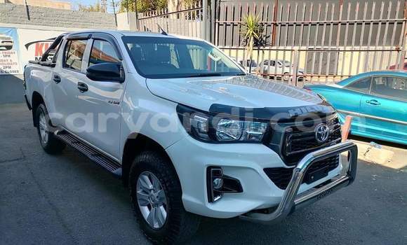 Acheter Occasion Voiture Toyota Hilux Blanc à Kitwe, Zambie